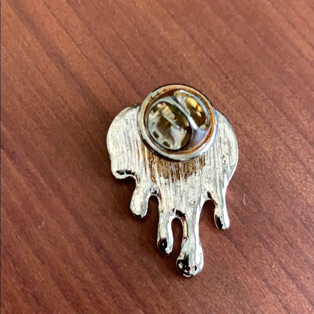 Pin - Picture 2 of 2